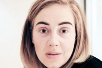 Adele lộ mặt mộc xấu xí khiến fan té ngửa