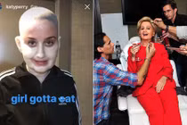 Katy Perry biến thành bà Hillary Clinton đi dự tiệc Halloween