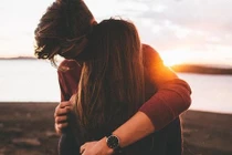 Tình yêu sẽ đến thật nhẹ nhàng một ngày không mong chờ nhất 