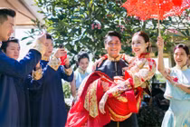 Khoảnh khắc đáng nhớ trong đám cưới Chu Hiếu Thiên