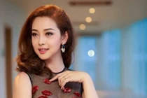 Gái 3 con Jennifer Phạm vẫn đốt mắt người đối diện