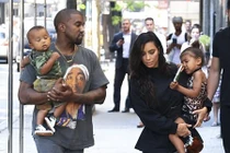 Kim Kardashian bỏ 2,5 tỷ thuê người đẻ hộ con thứ 3