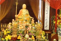 Kéo nhau lên chùa ở TP HCM cầu con