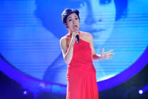 Không thể tin sao Việt có những màn hóa thân bá đạo thế này