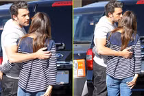 Vợ chồng Ben Afleck – Jennifer Garner hôn nhau ở chợ