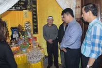 Công đoàn ngành GTVT thăm hỏi gia đình cán bộ giao thông tử nạn