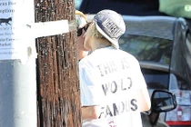 Kristen Stewart hôn bạn gái đồng tính ngay giữa phố