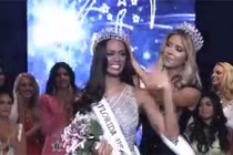 Hoa hậu Florida bị tước vương miện kiện đòi 15 triệu USD