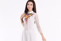 HH Đỗ Mỹ Linh đẹp dịu dàng trong trang phục áo dài