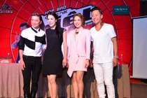 Mỹ Tâm thân thiết Tuấn Hưng trong buổi ra mắt The Voice