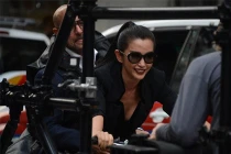 Lý Băng Băng khóc vì hình ảnh xấu xí trong Transformers 4