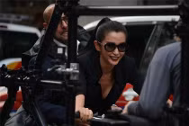 Lý Băng Băng khóc vì hình ảnh xấu xí trong Transformers 4