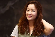 Kim Hee Sun trẻ trung như gái đôi mươi
