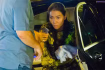 Thu Minh lần đầu để lộ bụng bầu 3 tháng