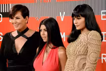 Khoảnh khắc già chát của ngôi sao truyền hình thực tế Kylie Jenner