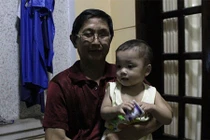 Mẹ bé trai bị bỏ rơi trên taxi không được thăm con 