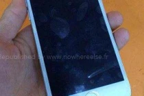 Lộ ảnh thực tế iPhone 6 siêu mỏng gây chấn động