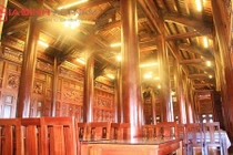 Nhà sàn hàng nghìn khối gỗ lim của đại gia phố núi