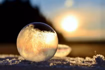 Ảnh nghệ thuật tuyệt mỹ về sự hình thành băng tuyết