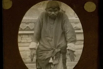 Những em bé có cha mẹ là quái thú