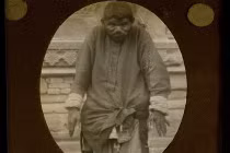 Những em bé có cha mẹ là quái thú