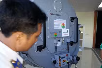 Mổ xẻ chiếc loa đặc biệt của cảnh sát biển Việt Nam