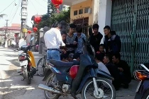 Cờ rong, bạc sới vẫn công khai ngày Tết