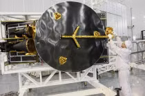 Vệ tinh được sản xuất thế nào?