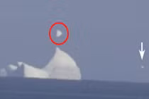 UFO tàng hình trên tảng băng trôi?