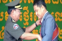 Campuchia cấp xe hơi, biệt thự cho Đại tướng quân hai lúa Việt