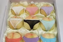 Sốt mua đào mặc quần lót “gợi tình” giá đắt đỏ