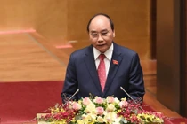 Thủ tướng Nguyễn Xuân Phúc: “Lấy người dân, doanh nghiệp là trung tâm phục vụ”