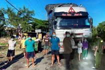 Lợi dụng “luồng xanh” chở người, trục lợi: “Cần tăng mức phạt" 