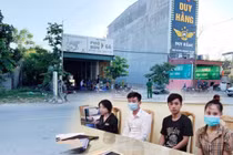 Nhóm thanh niên chém người dã man vì bênh bạn gái 