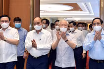 Tổng Bí thư dự phiên họp toàn thể đầu tiên của Chính phủ khóa mới