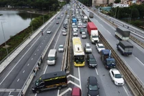 Hà Nội: Tai nạn liên hoàn, đường Vành đai 3 tê liệt gần 15km