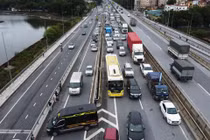 Hà Nội: Tai nạn liên hoàn, đường Vành đai 3 tê liệt gần 15km