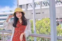 Thủ khoa có biệt danh 'cô gái vàng trong làng săn học bổng'