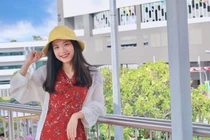 Thủ khoa có biệt danh 'cô gái vàng trong làng săn học bổng'