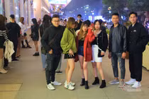 Hà Nội cần tăng liều “vắc xin ý thức“