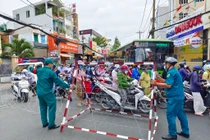 Nhóm đối tượng nào được phép ra ngoài đường khi TP. HCM “nâng mức” giãn cách?