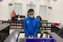 Bố trẻ xem phim sex rồi hiếp dâm cháu bé 4 tuổi