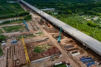 Toàn cảnh Cầu Vĩnh Tuy 2 vượt sông Hồng sau 8 tháng thi công