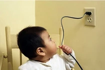 Bé 10 tuổi bị điện giật tử vong: Bố mẹ cần lưu ý gì?