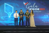 Ấn tượng Lễ trao giải ảnh "Khoảnh khắc Báo chí 2020” mùa ba