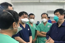 Y bác sĩ tuyến đầu chống COVID-19 được hưởng chế độ như nào?