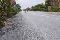 Hà Nội: Tỉnh lộ 442 mới sửa lại xuống cấp nghiêm trọng