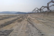 Cty Phương Đông “trộm đất” để san lấp trái phép vịnh Bái Tử Long?