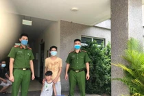 Tìm được gia đình cho cháu bé đi lạc trong mùa dịch