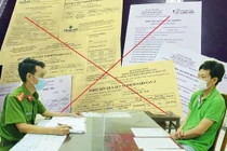 Làm giả phiếu xét nghiệm COVID: Hám lợi... có “bóc lịch“? 